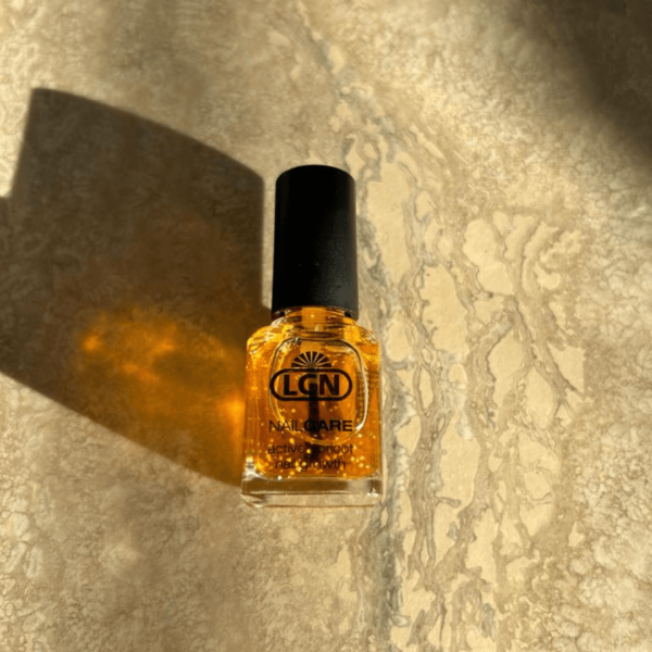 active apricot nail growth 1