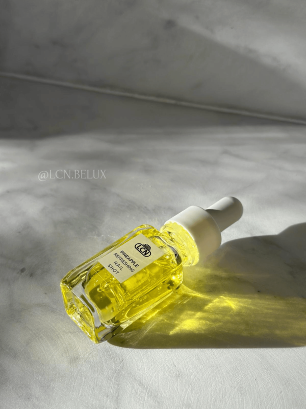 Pinapple Nail Shot 3